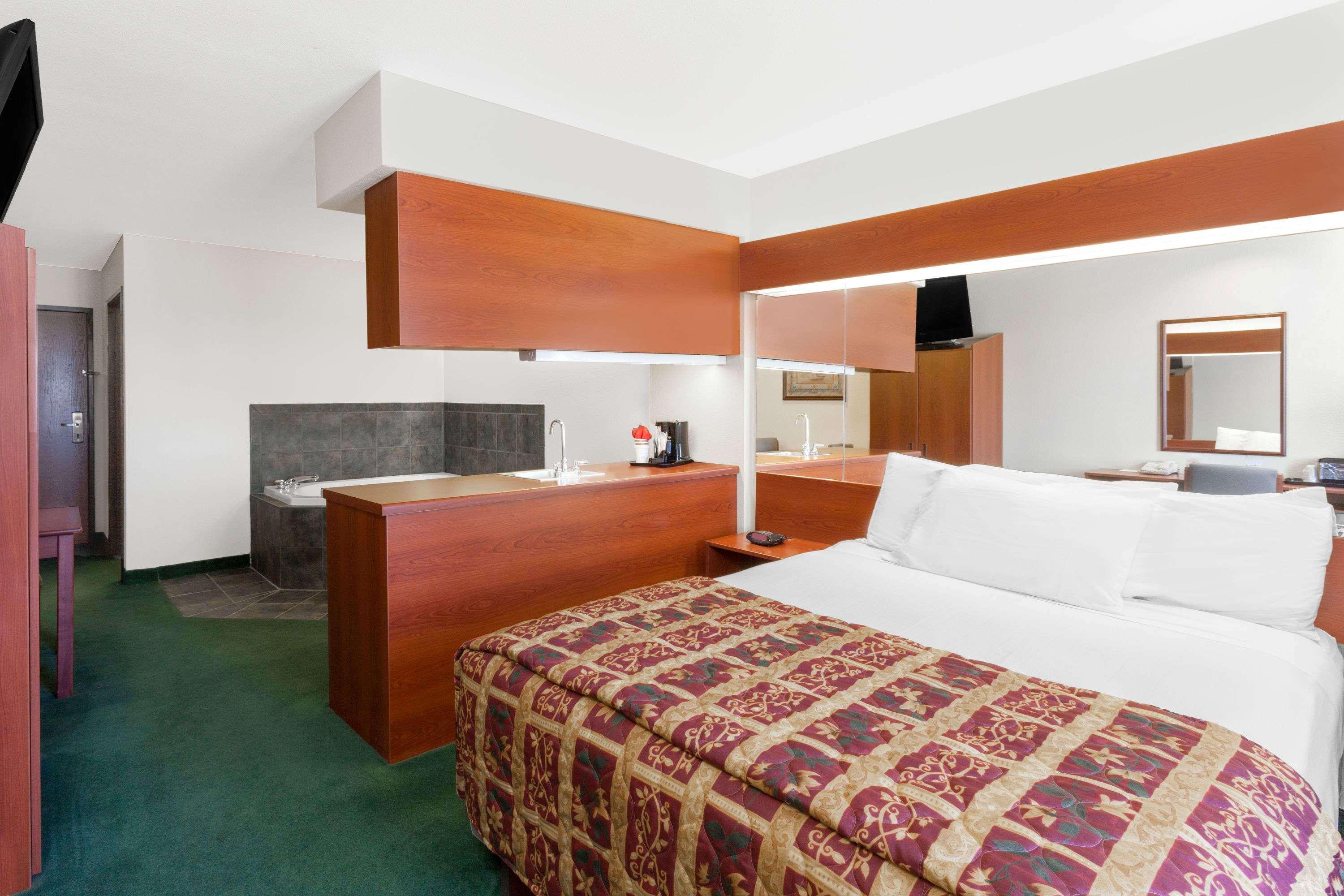 Microtel Inn & Suites By Wyndham Wellton Luaran gambar