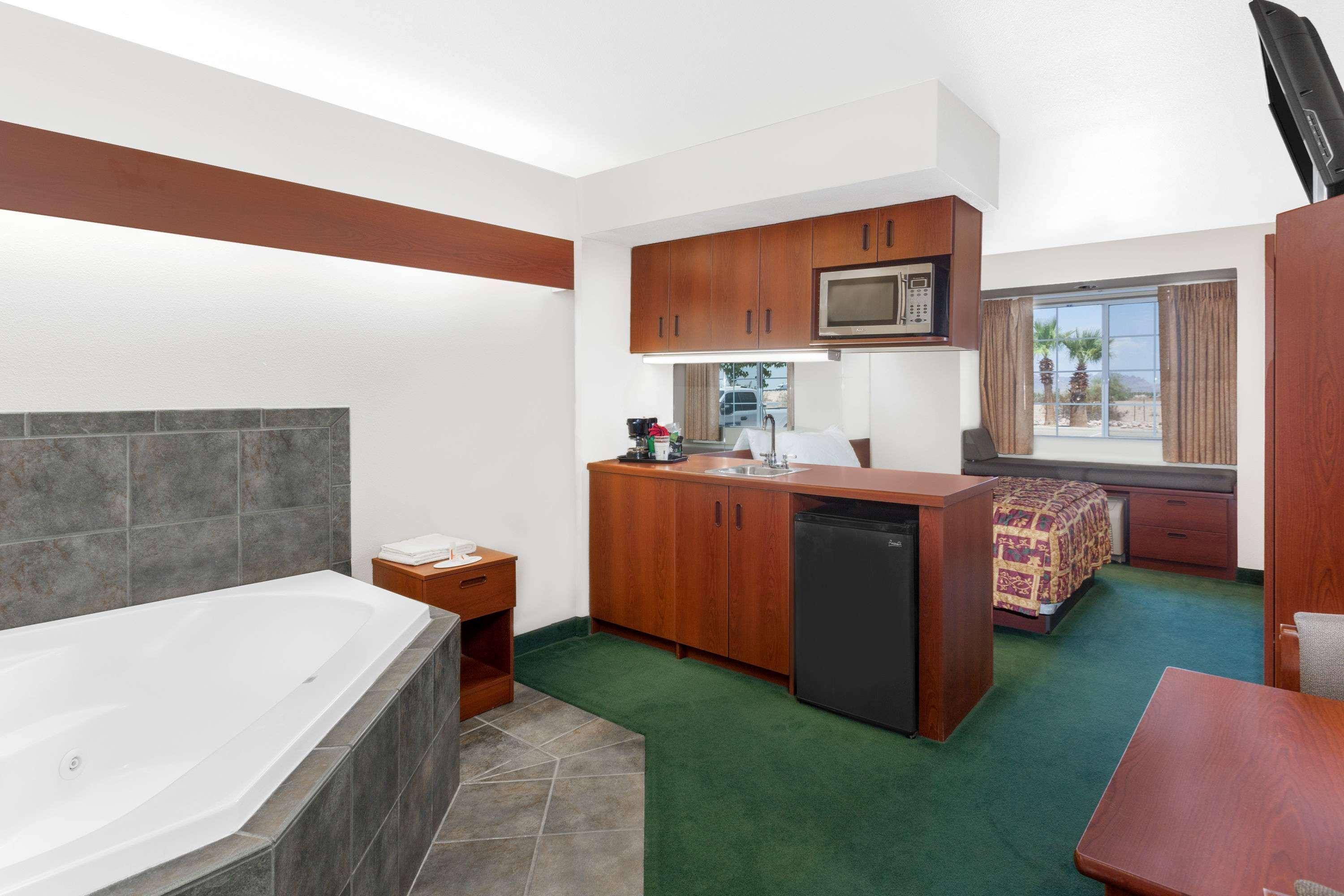 Microtel Inn & Suites By Wyndham Wellton Luaran gambar