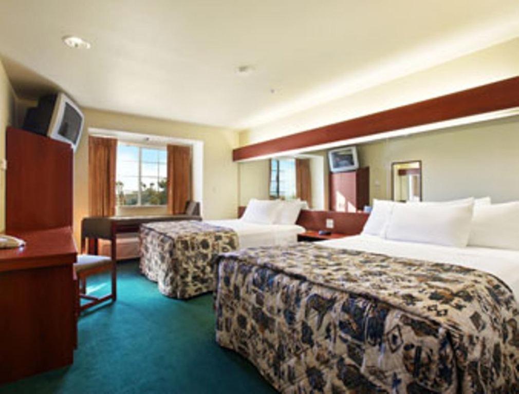 Microtel Inn & Suites By Wyndham Wellton Bilik gambar
